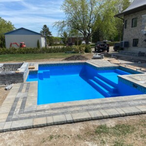 Piscine, spa et stucture de béton sur mesure